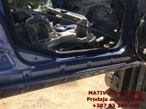 Prag šasije DESNI Mercedes w203 2006