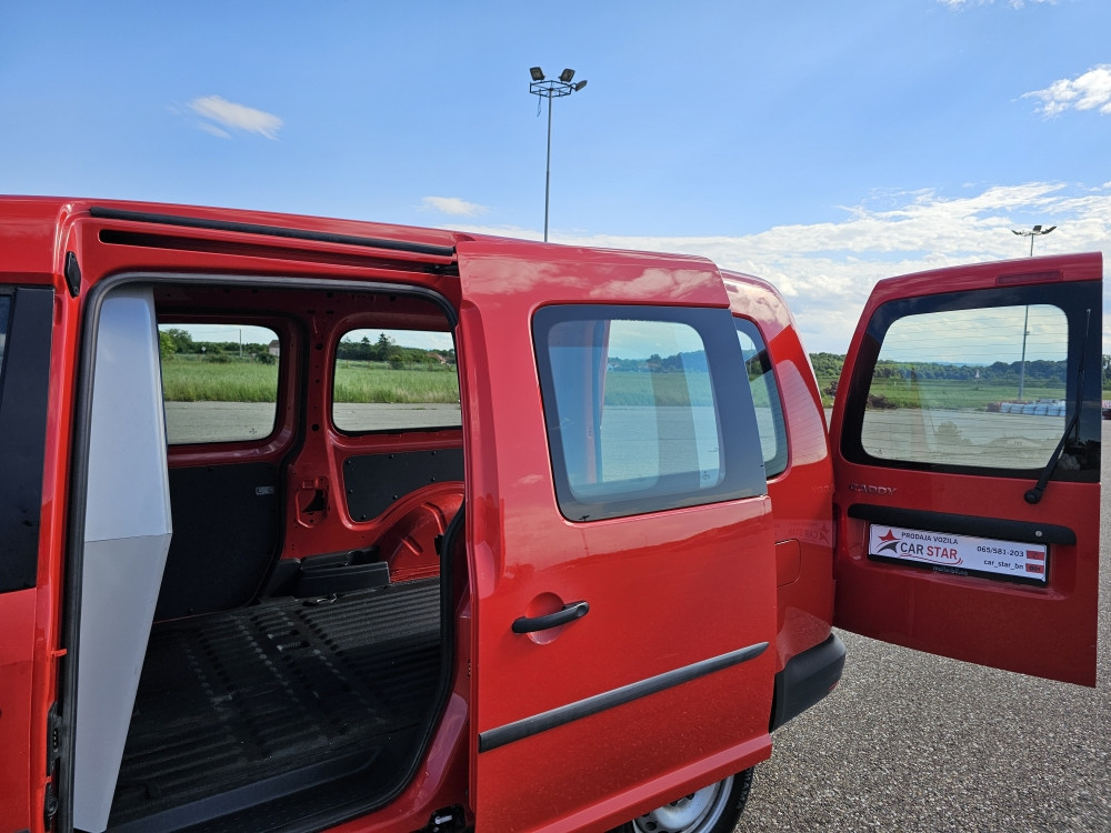 Volkswagen Caddy Maxi 2019 2.0 TDI 4x4 90kW PDV ukljucen