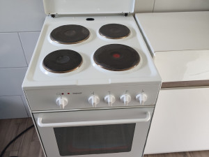 Elektricni sporet ekstra stanje
