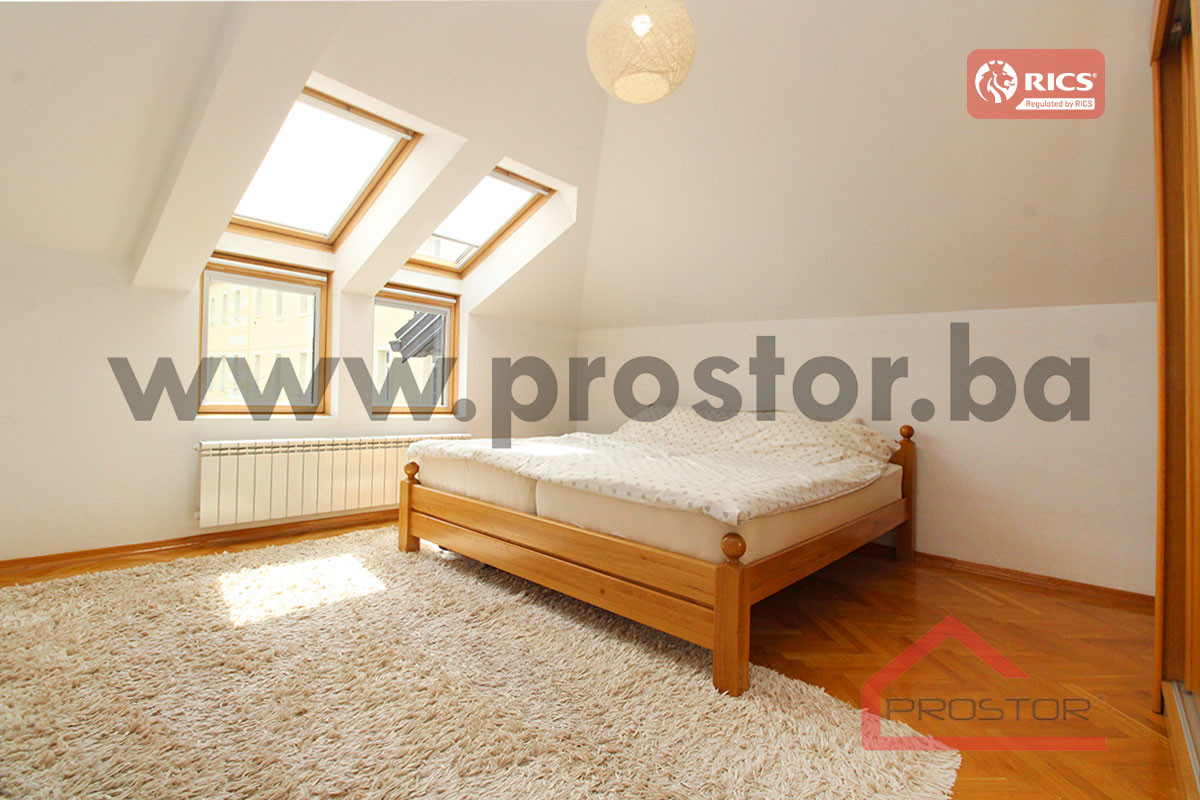 PROSTOR izdaje: Trosoban stan, Stari Grad 6