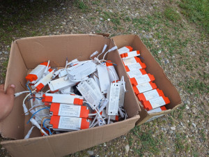 Led converteri transformatori 75 komada