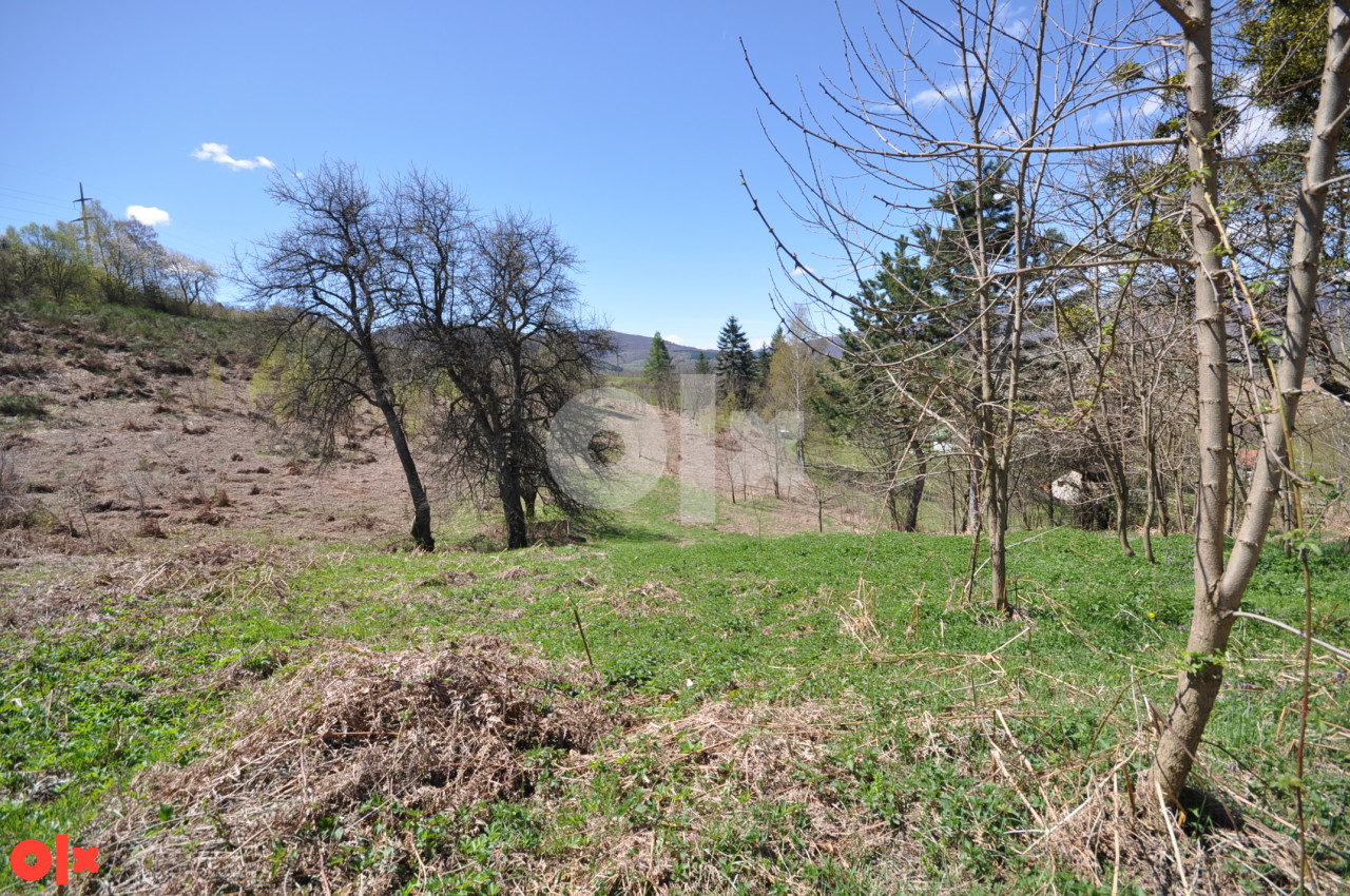 Zemljište  Pazarić- Resnik  2200m2 4