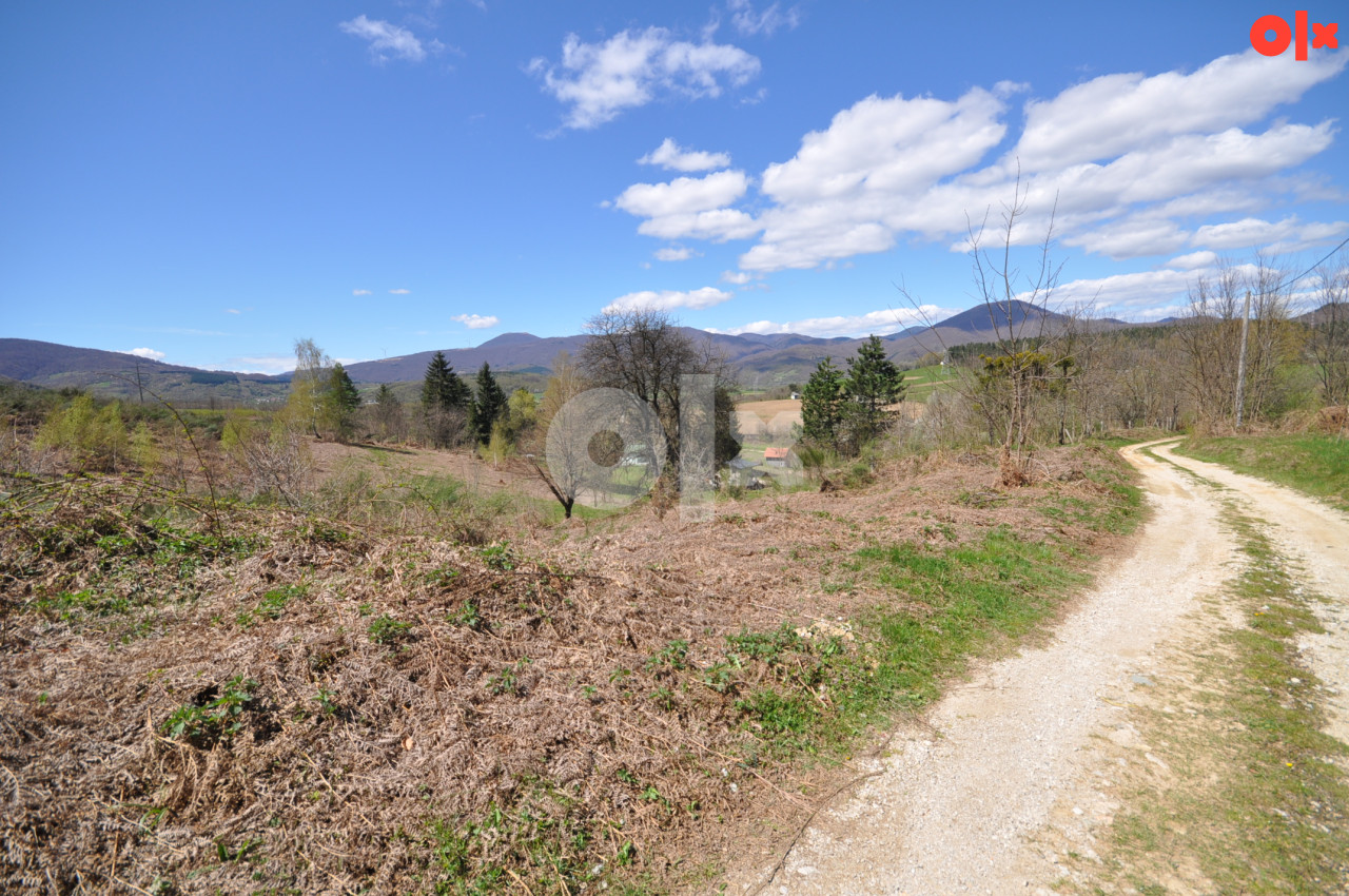 Zemljište  Pazarić- Resnik  2200m2