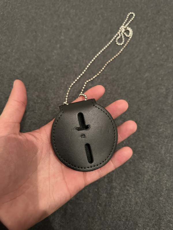 Kožni nosač za značku etui holster