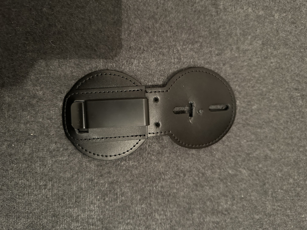 Kožni nosač za značku etui holster