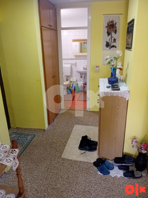 Prodajem stan u Banovićima (zvjezdara) 4