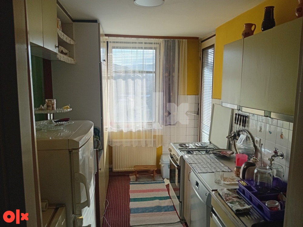 Prodajem stan u Banovićima (zvjezdara) 7