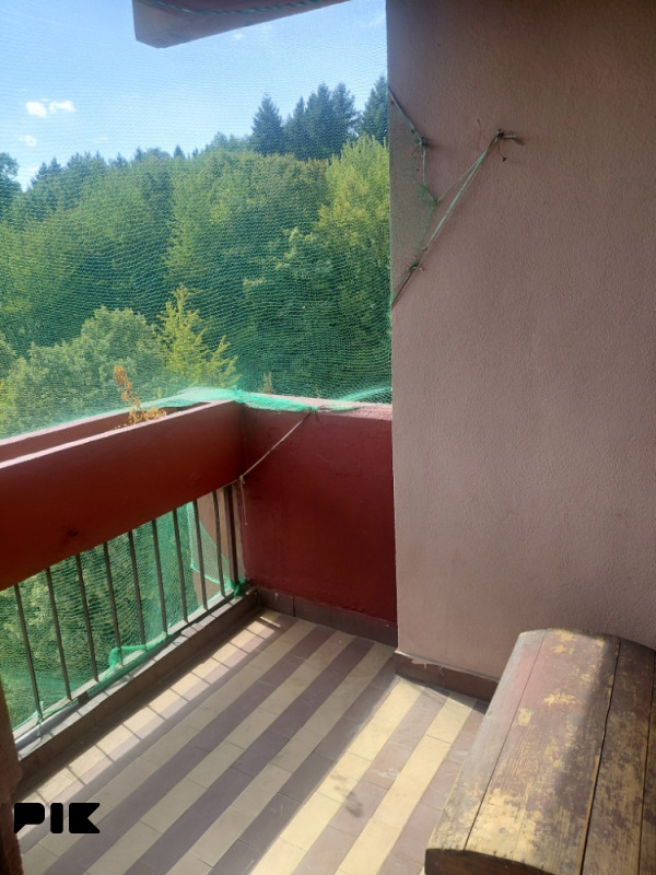Prodajem stan u Banovićima (zvjezdara) 8