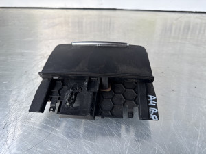 Pepeljara Audi A4 B8 (fotografija 1)