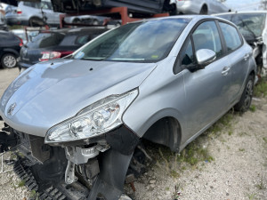 PEUGEOT 208 FAR BLATOBRAN VRATA PRAG STRANICA DIJELOVI