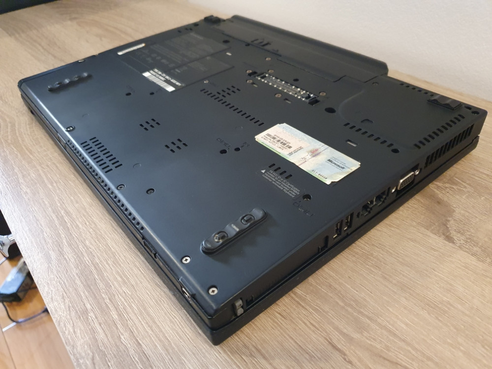 Lenovo Thinkpad T400/4GB Ram-a/250GB HDD