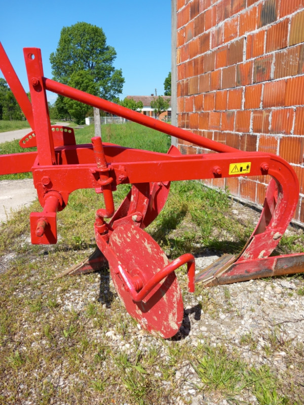 Plug leopard, plugovi