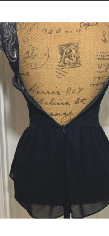 Guess top