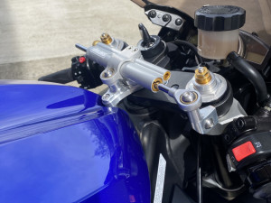 Nosac stabilizatora volana Yamaha R6