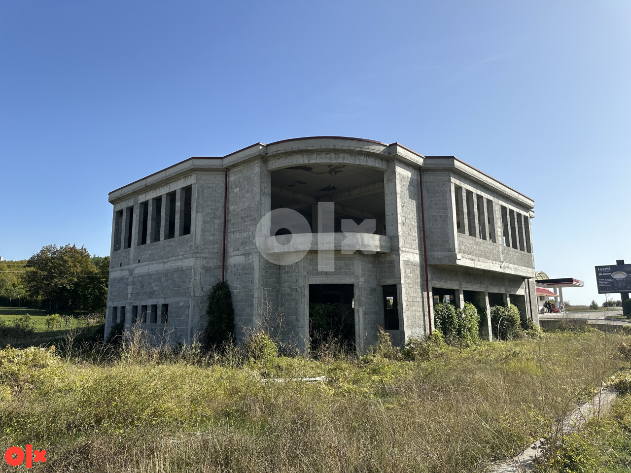 PRODAJA ZEMLJIŠTA I OBJEKTA, SKLADIŠNE HALE, POSLOVNI PROSTOR 6