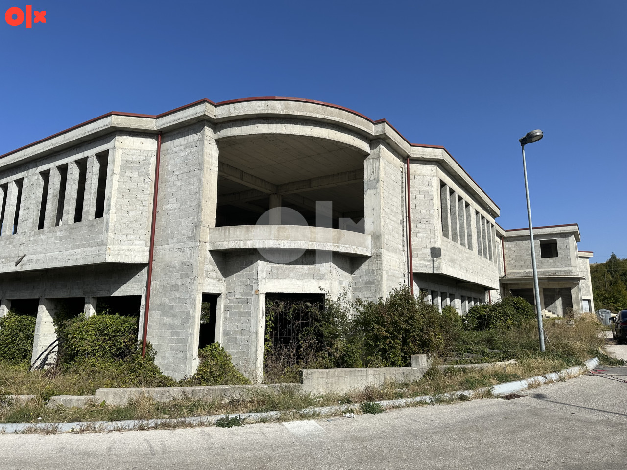 PRODAJA ZEMLJIŠTA I OBJEKTA, SKLADIŠNE HALE, POSLOVNI PROSTOR 4