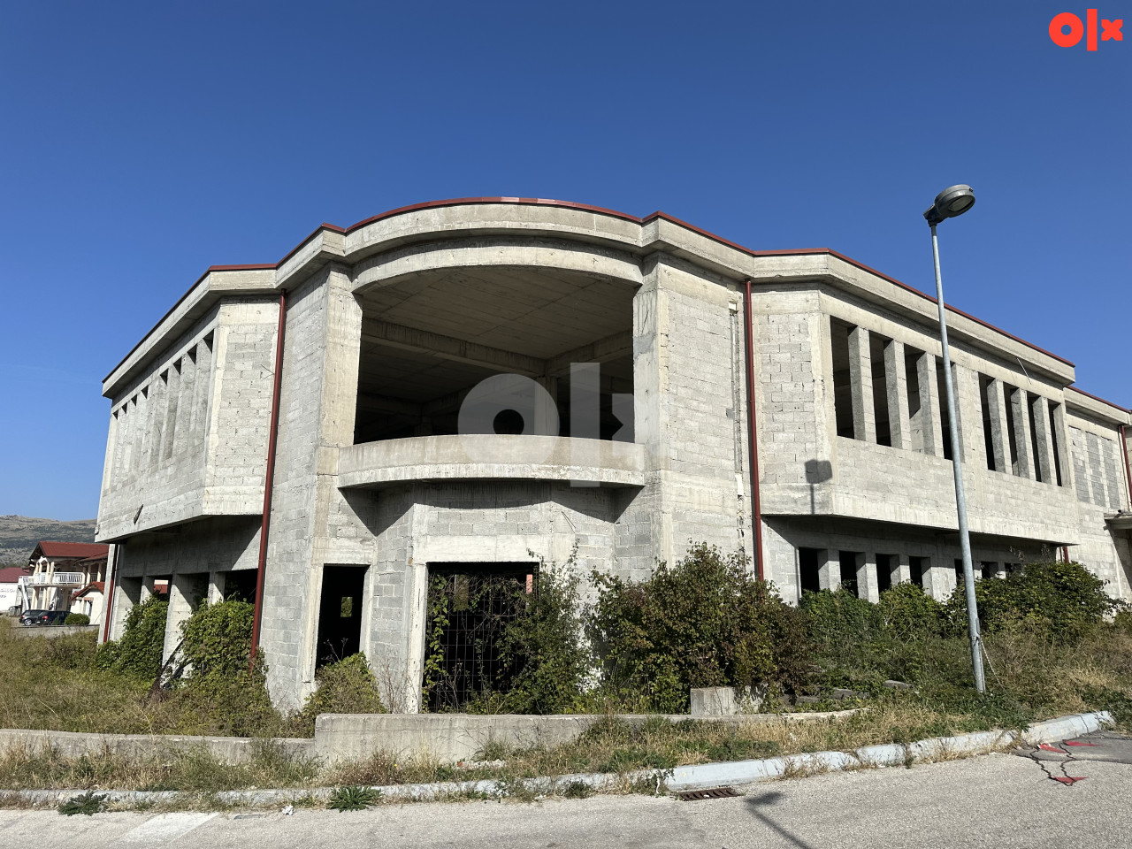 PRODAJA ZEMLJIŠTA I OBJEKTA, SKLADIŠNE HALE, POSLOVNI PROSTOR 3