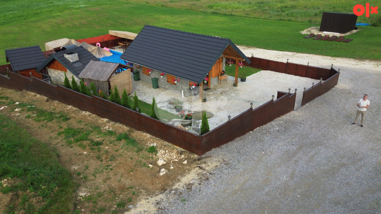 BAZEN BOSANSKA KUCA Moze prodaja i zamjena! 061/230/224 18