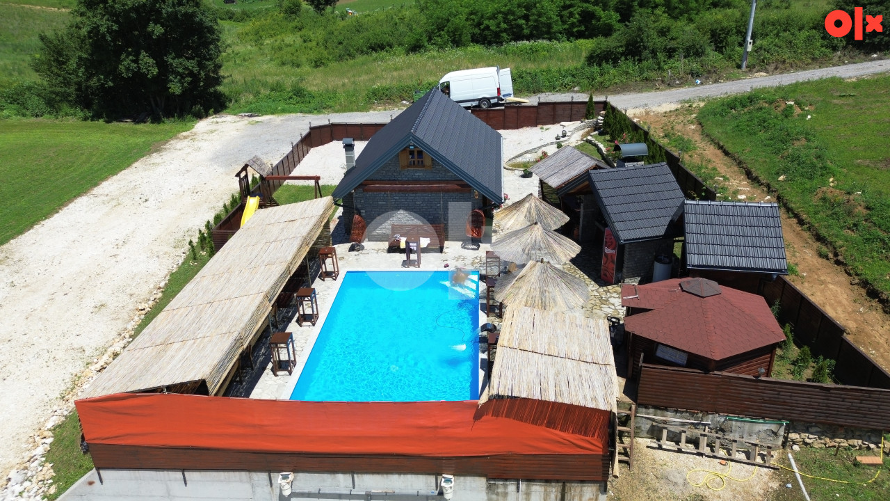 BAZEN BOSANSKA KUCA Moze prodaja i zamjena! 061/230/224 23