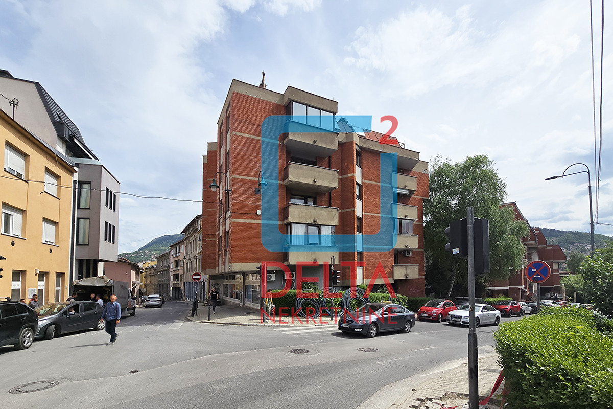 Četverosoban stan / 3.sprat / Džidžikovac / Mejtaš / Centar 24