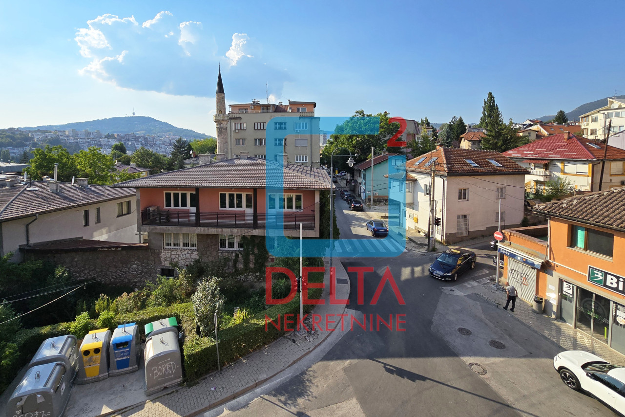 Četverosoban stan / 3.sprat / Džidžikovac / Mejtaš / Centar 21