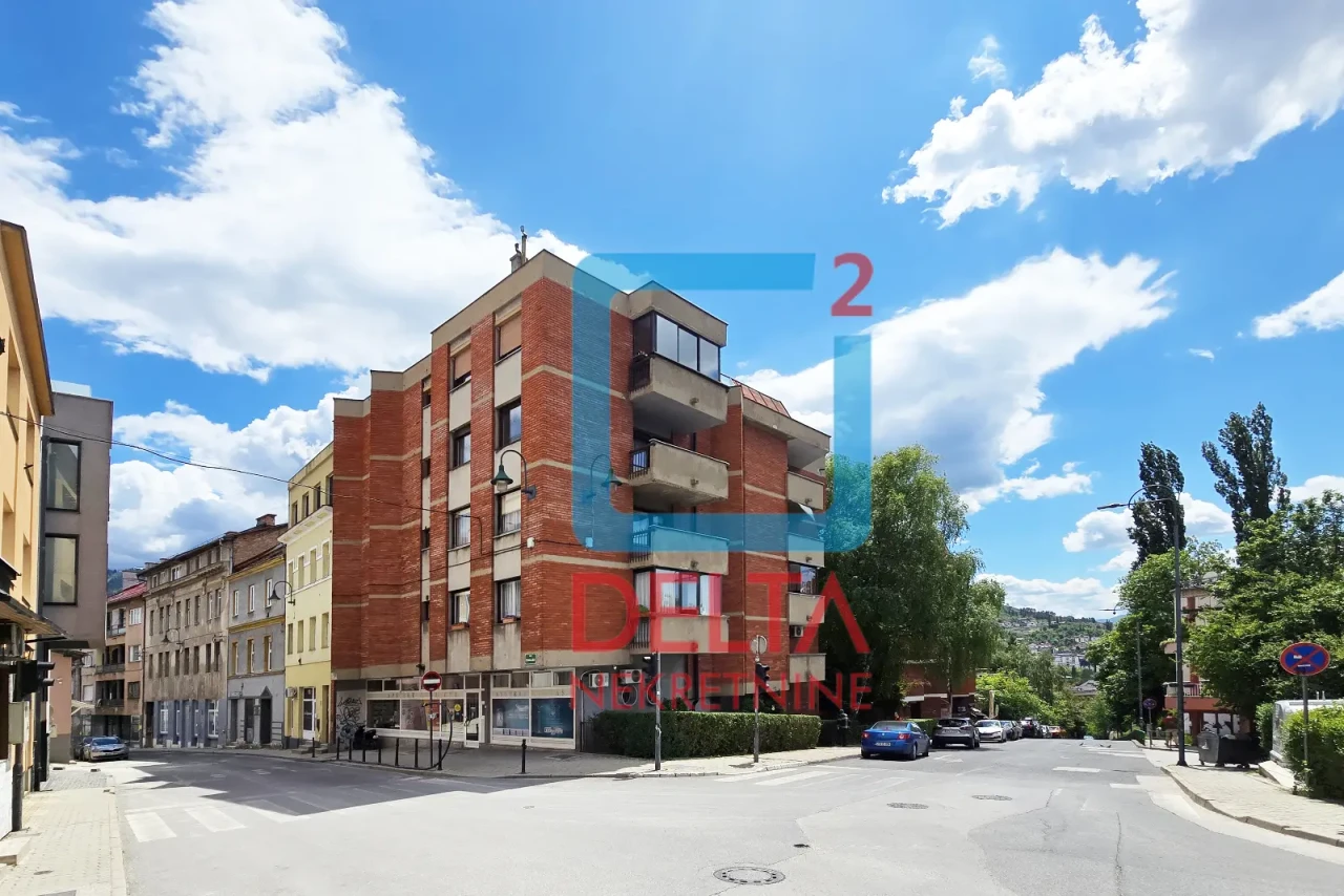 Četverosoban stan / 3.sprat / Džidžikovac / Mejtaš / Centar