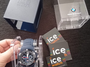 BMW Ice watch sat