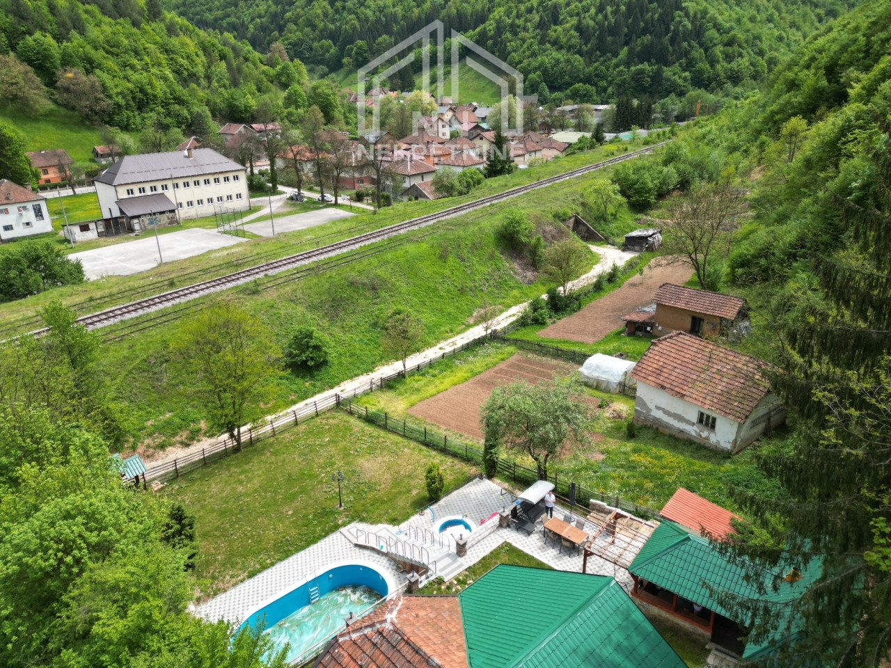 NN Nekretnine : Kuća sa bazenom - Dabravine / Vareš / Breza 4