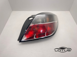 Desna štoplampa Opel Astra H GTC 2V 04-09