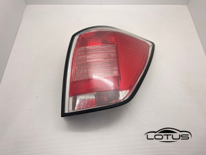 Desna štoplampa Opel ASTRA H KARAVAN 04-09
