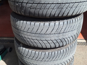 245 50 19 Bridgestone zimske gume RSC run flat