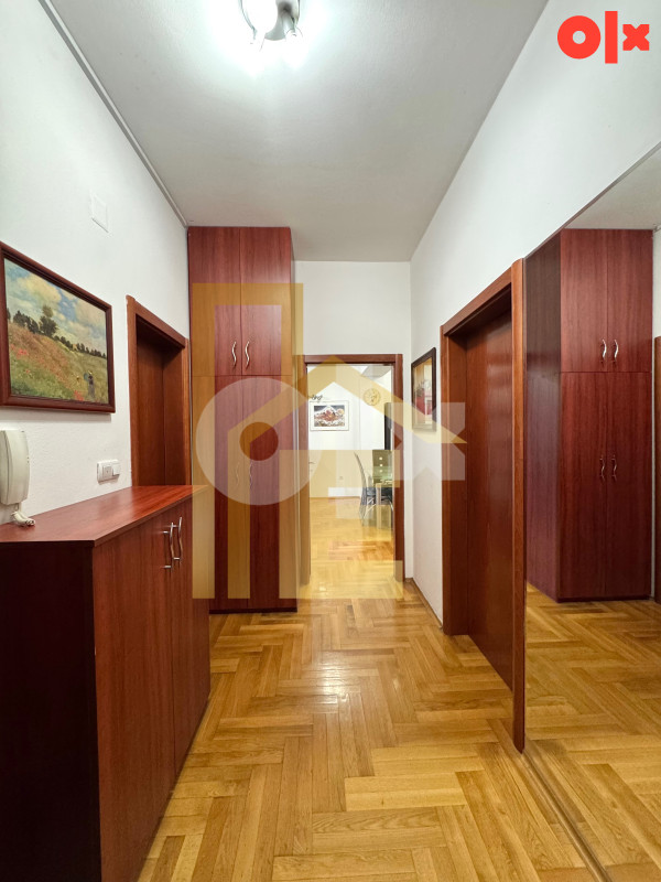Iznajmljujemo trosoban stan sa garažom, Centar 10