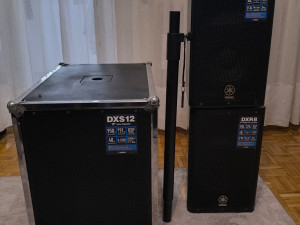 Yamaha aktivni razglas 2x DXR8 + DXS12