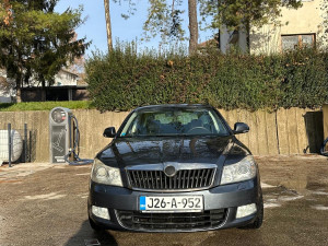 Škoda Octavia 1.6 dizel 77kw automatik tek registrovan