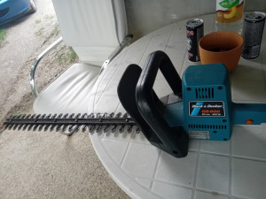 Trimer za živu ogradu