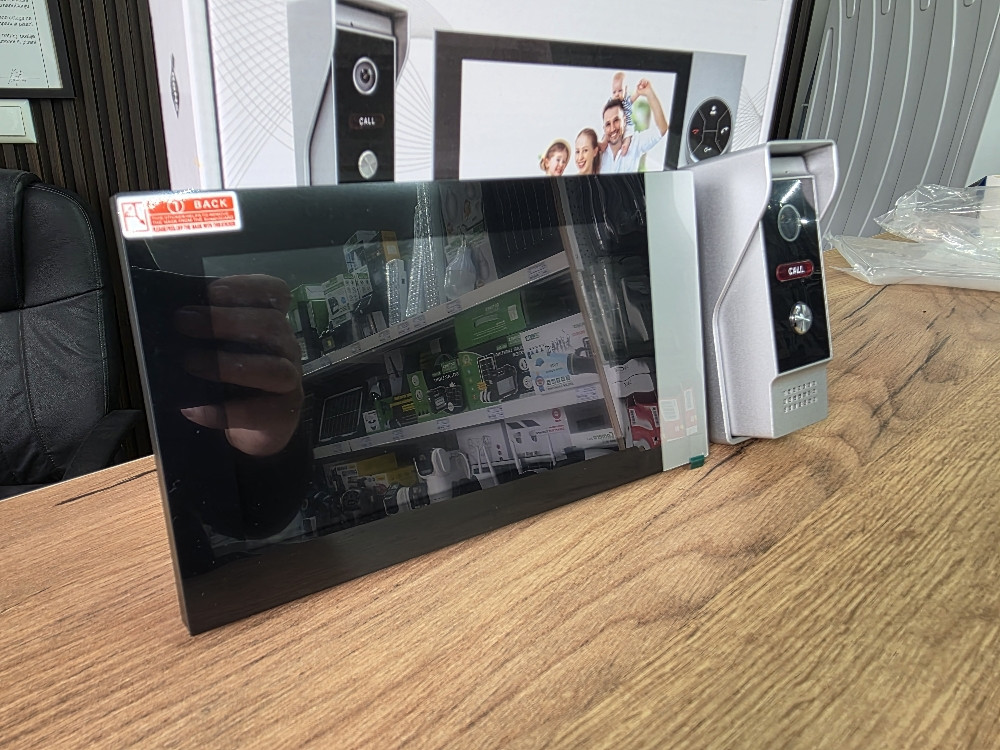 VIDEO INTERFON  TOUCH 7" APP KONTROLA