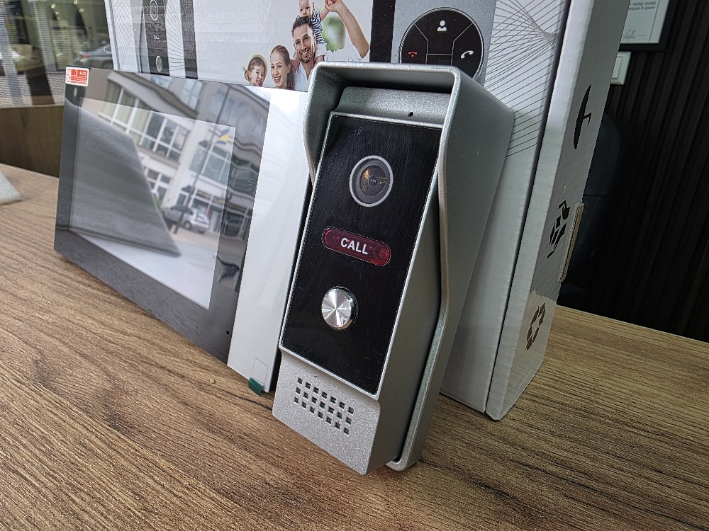 VIDEO INTERFON  TOUCH 7" APP KONTROLA