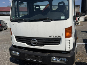 Kamion Nissan Atleon 56.15  2009 godište ZA DIJELOVE