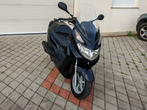 Suzuki burgman 150