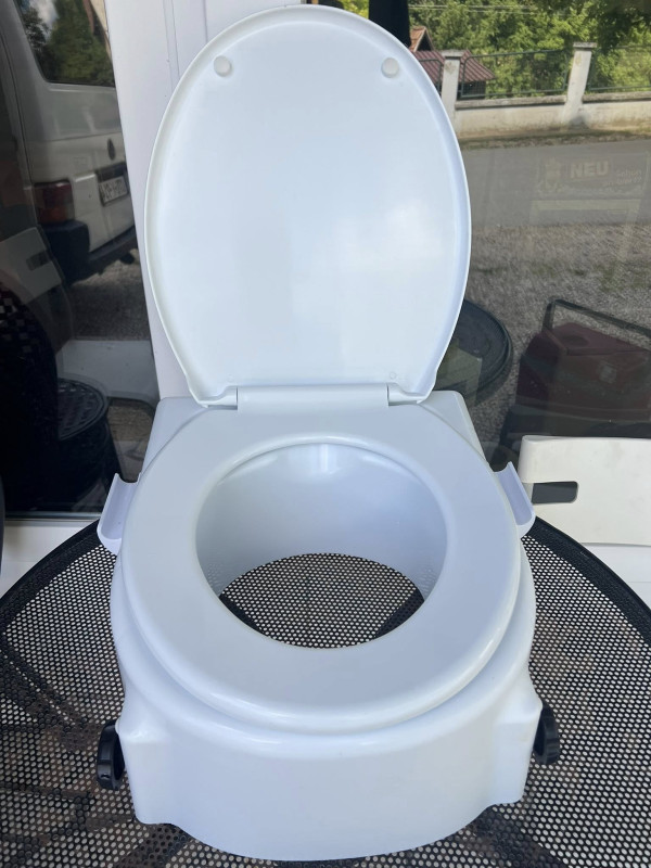 Nastavak za wc šolju ortopedsko pomagalo