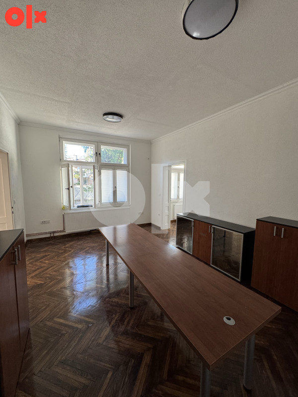 Iznajmljujem Lux Poslovni Prostor Renoviran Banja Luka centar 4