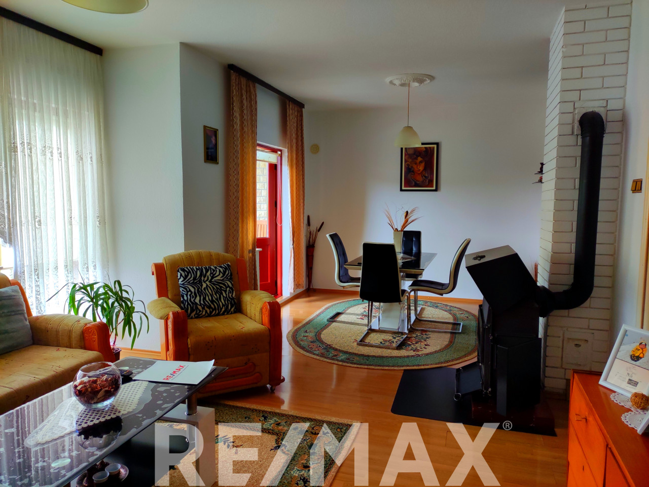 ODLIČNA RENOVIRANA KUĆA 162m2,KOTOR VAROŠ 10