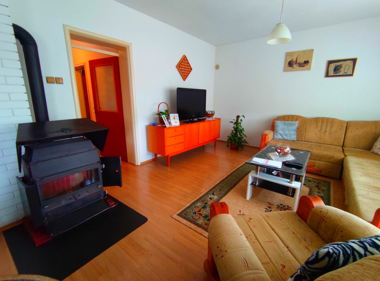 ODLIČNA RENOVIRANA KUĆA 162m2,KOTOR VAROŠ 13
