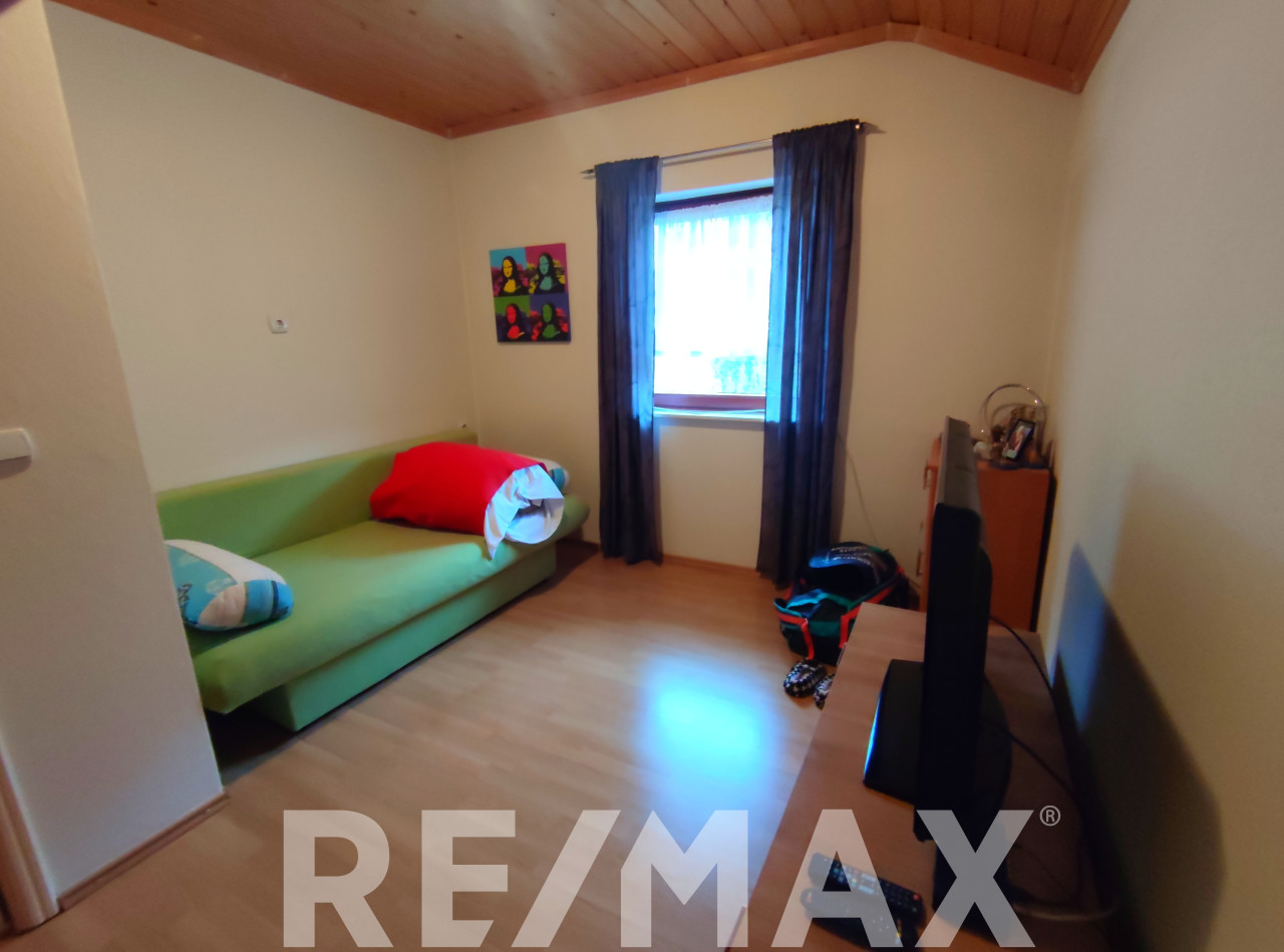 ODLIČNA RENOVIRANA KUĆA 162m2,KOTOR VAROŠ 21