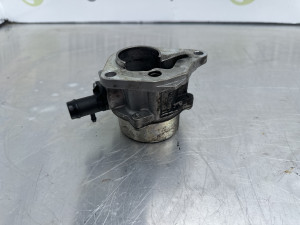 Vakum pumpa Nissan Qashqai 2015 (fotografija 2)