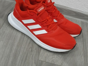 Adidas patike br.47.5-48 extra stanje