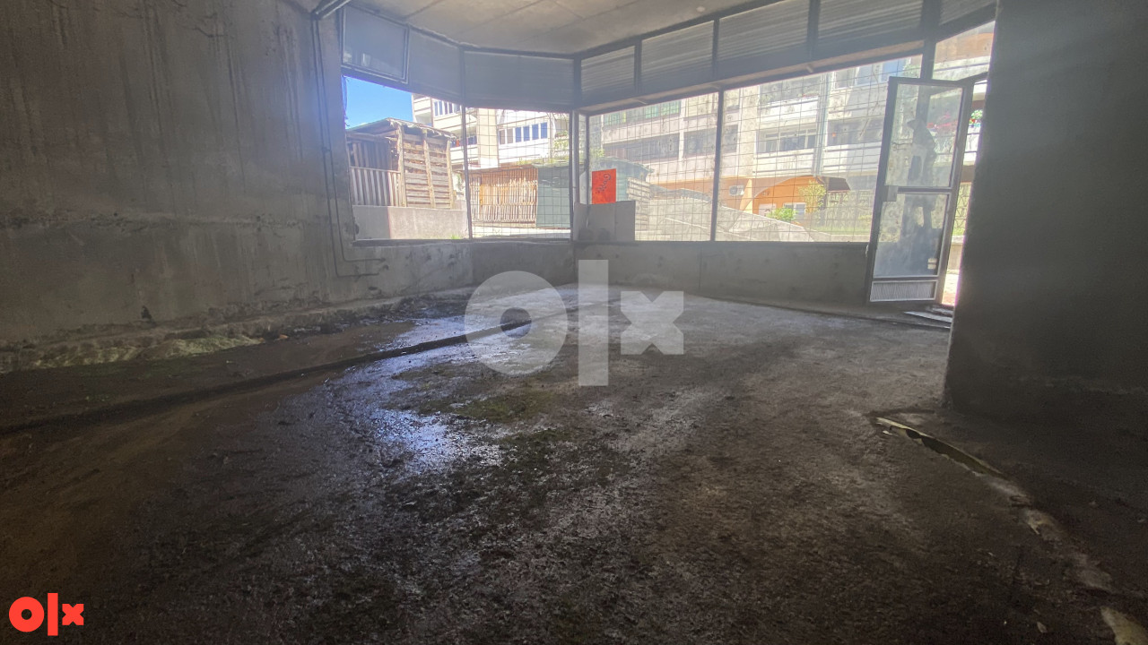 POSLOVNI PROSTOR 77 m2 CENTAR NOVOG TRAVNIKA Roh-Bau