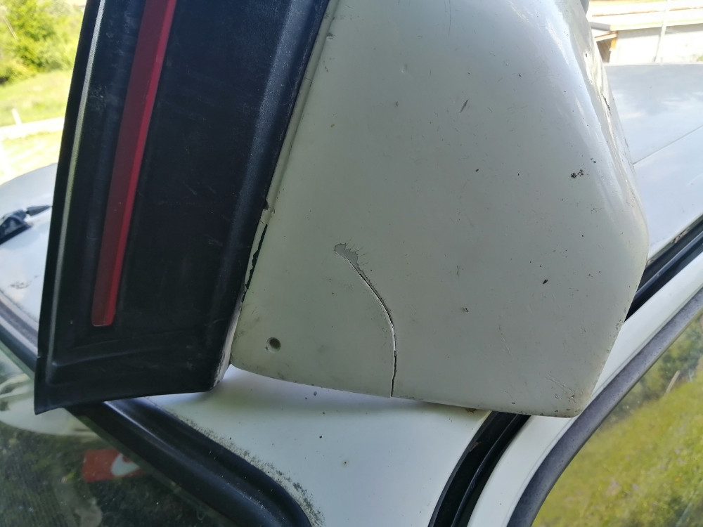 Peugeot 205 gti zadnji spojler pezo
