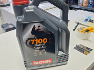 MOTUL 10W40 7100 4 LITRE 95KM