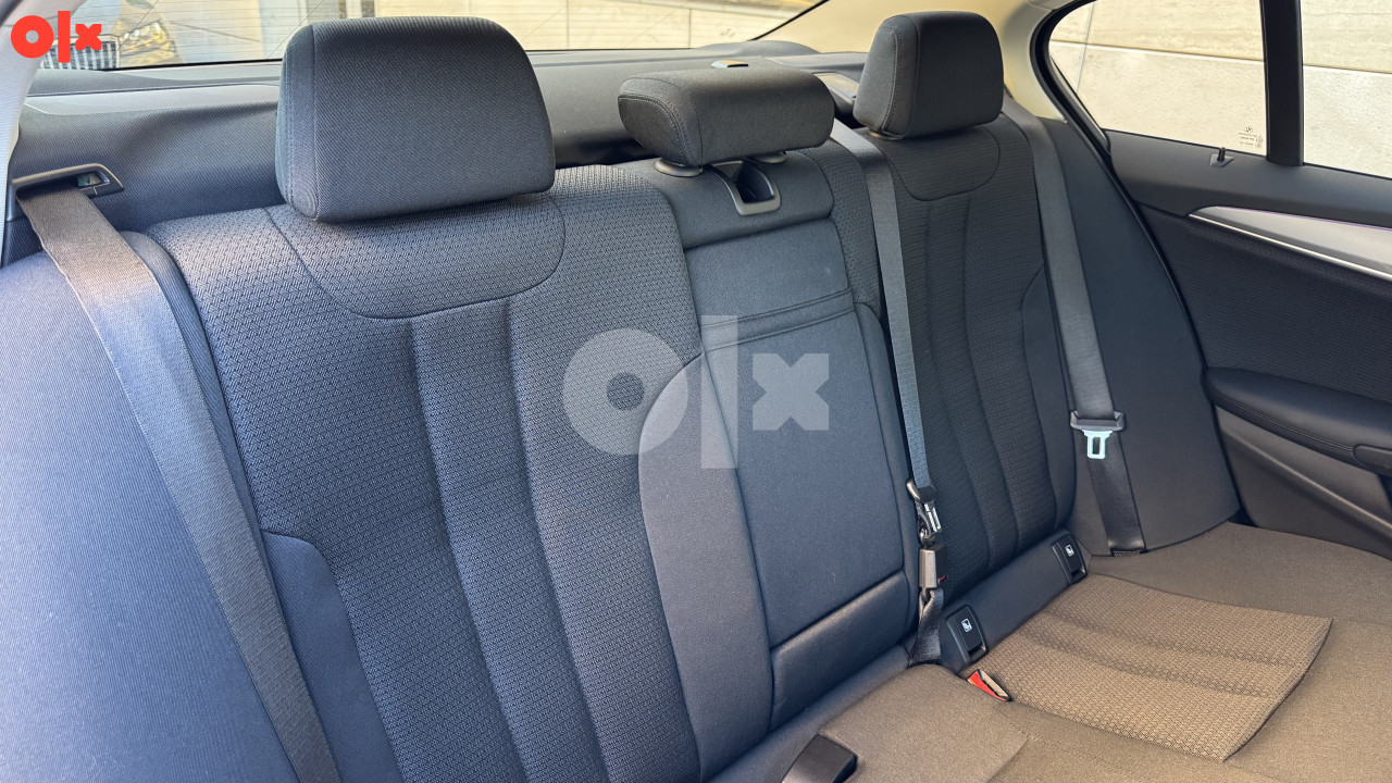 BMW G30 520 D 190ks "Sportpaket" Laser Virtual Kamera Ambient 21G
